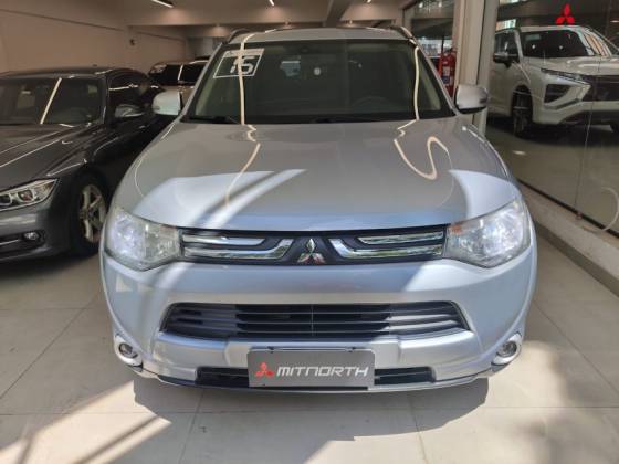 MITSUBISHI OUTLANDER 3.0 GT 4X4 V6 24V GASOLINA 4P AUTOMÁTICO